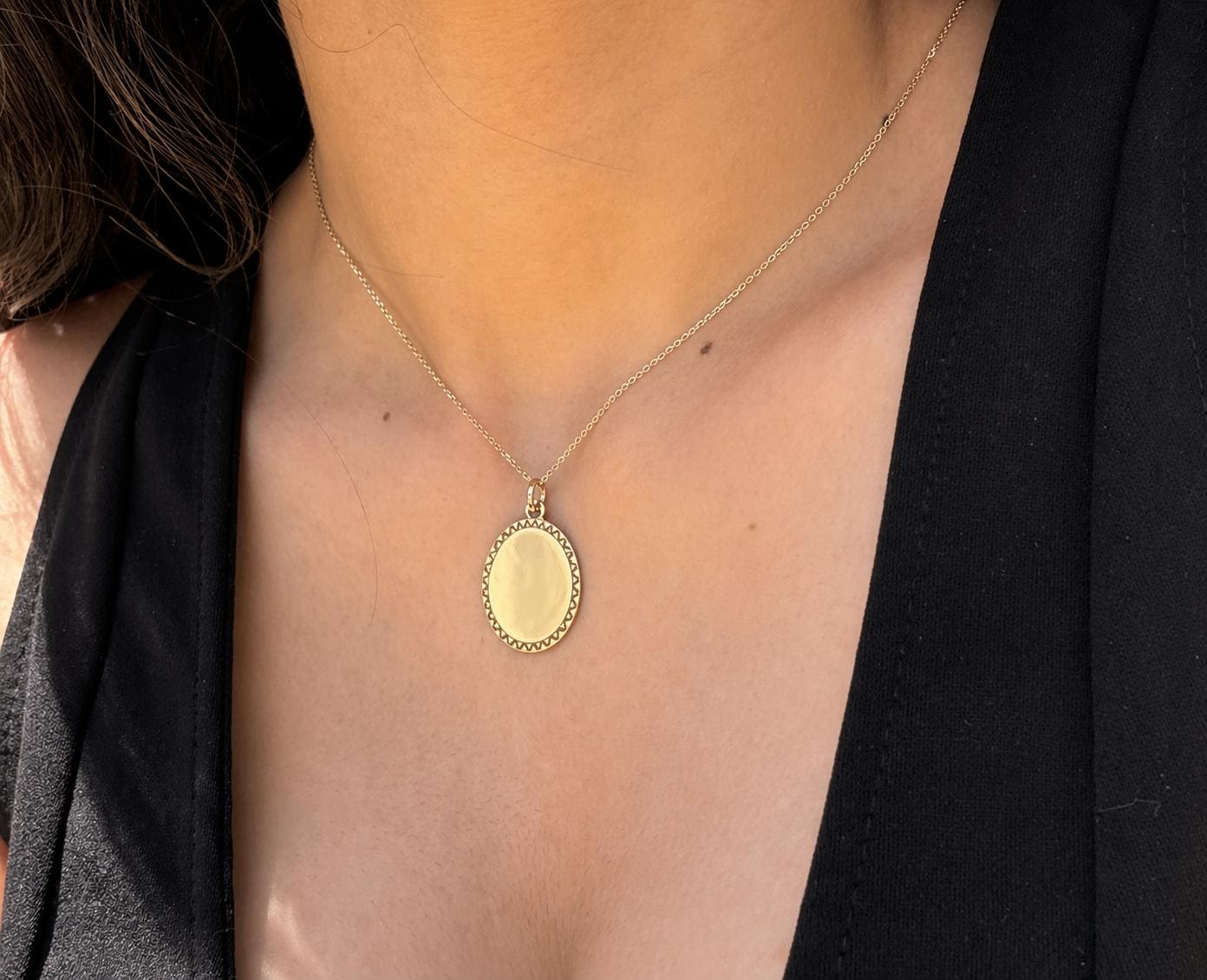 "Lined Medallion" Pendant - 14k Solid Yellow Gold